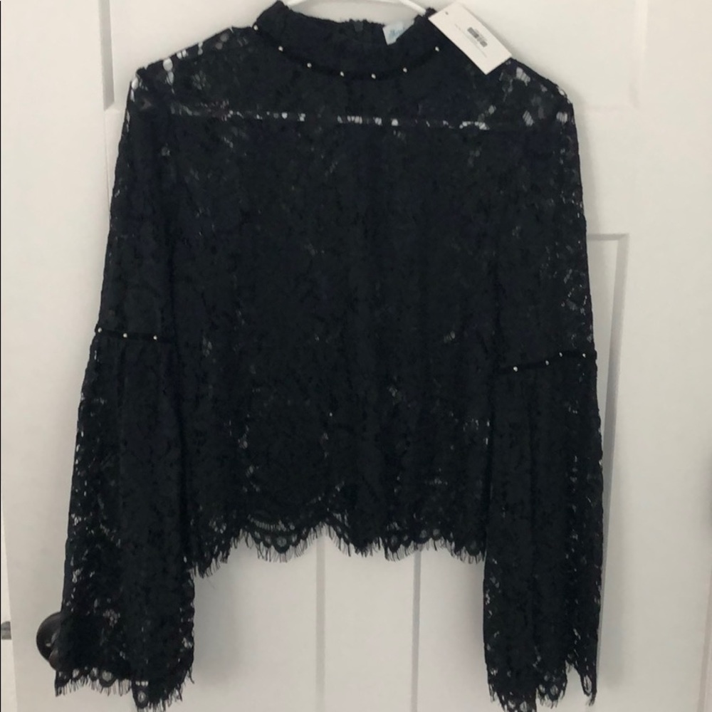 Lace black top
